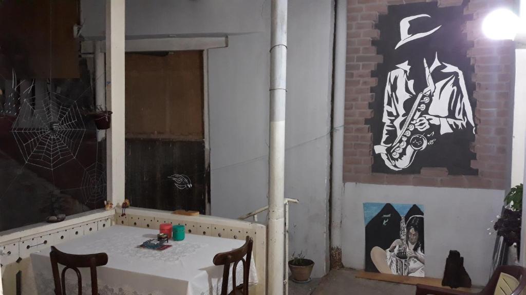 MANGO Guesthouse room 1